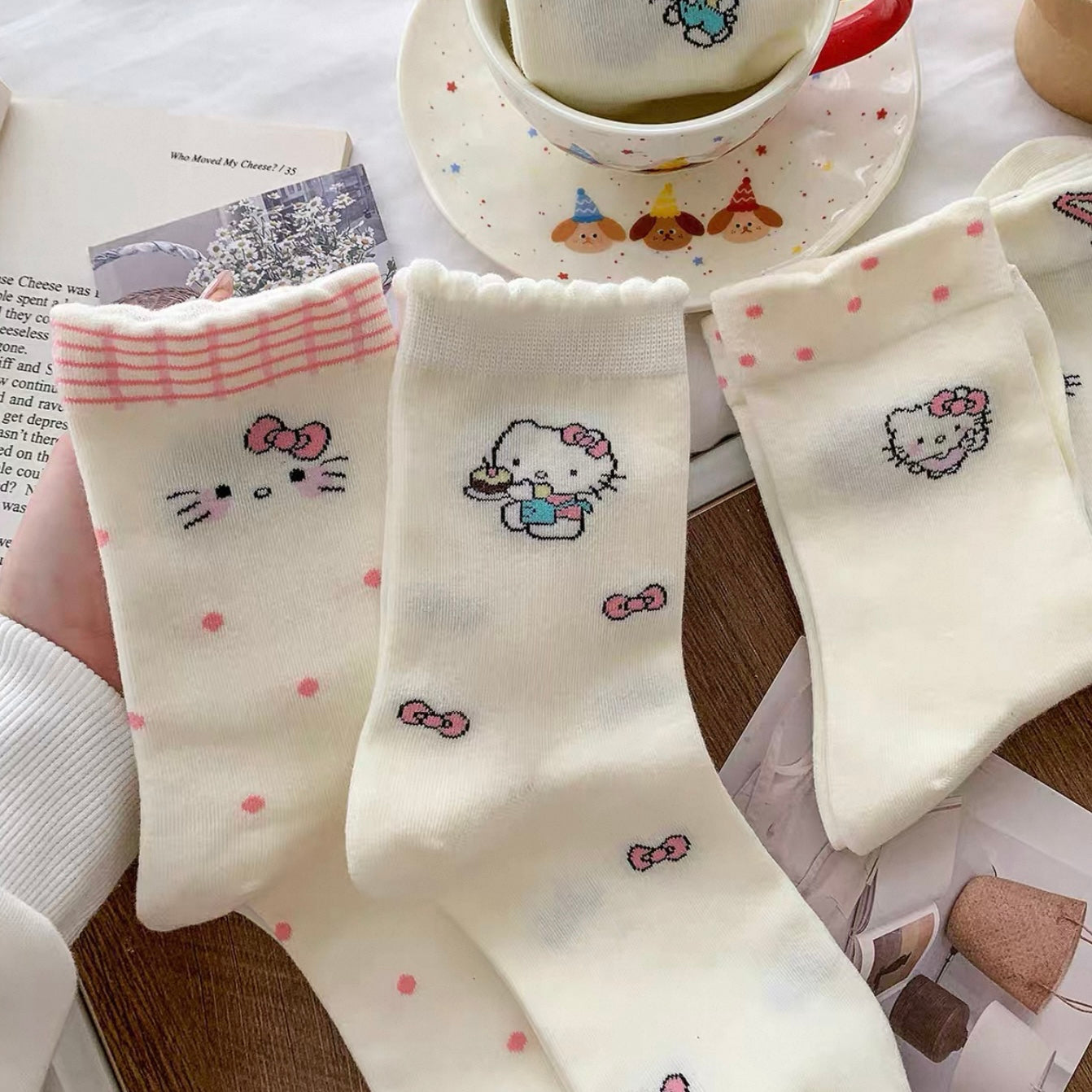 Haku Hello Kitty Socks