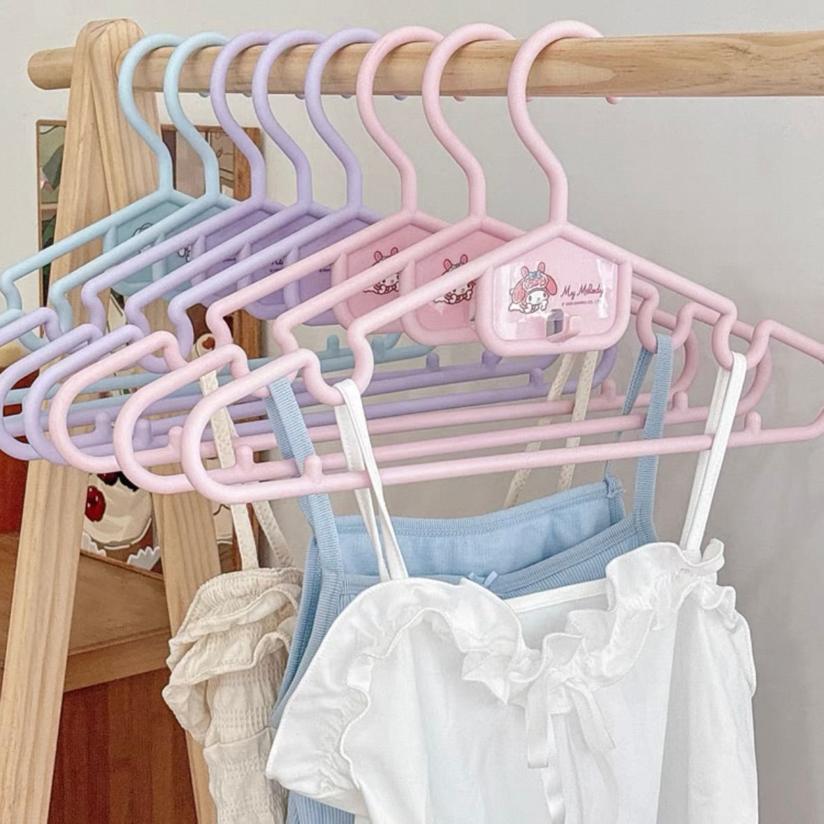 Nanami Cloth Hanger