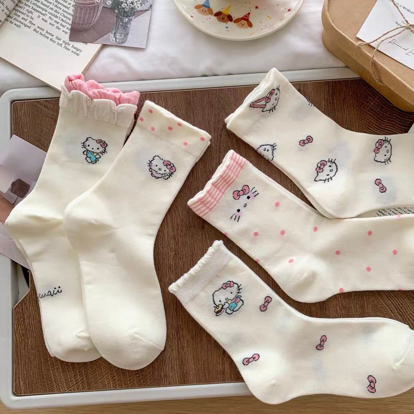 Haku Hello Kitty Socks
