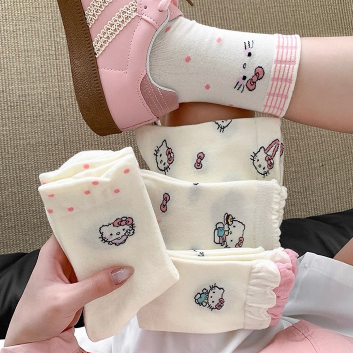 Haku Hello Kitty Socks